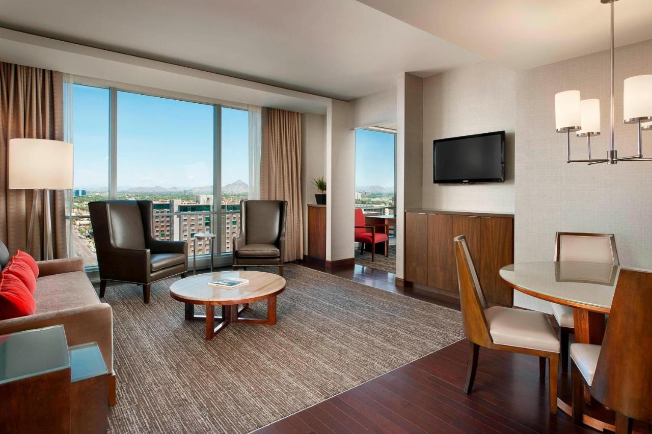 The Westin Phoenix Downtown Екстериор снимка