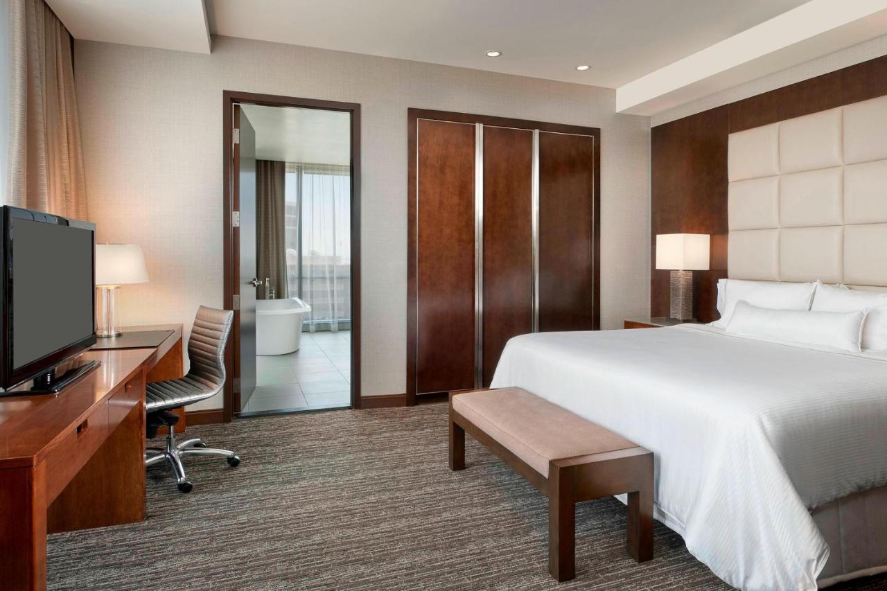 The Westin Phoenix Downtown Екстериор снимка