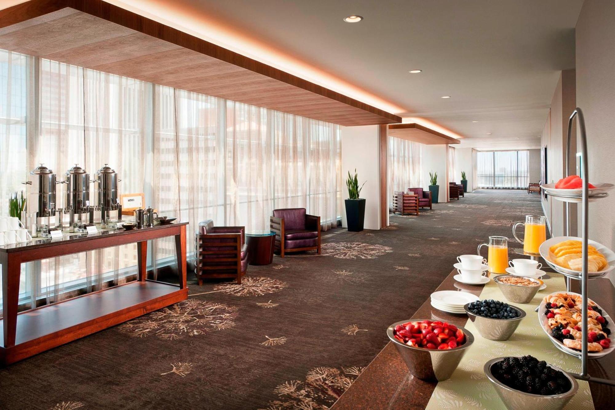 The Westin Phoenix Downtown Екстериор снимка