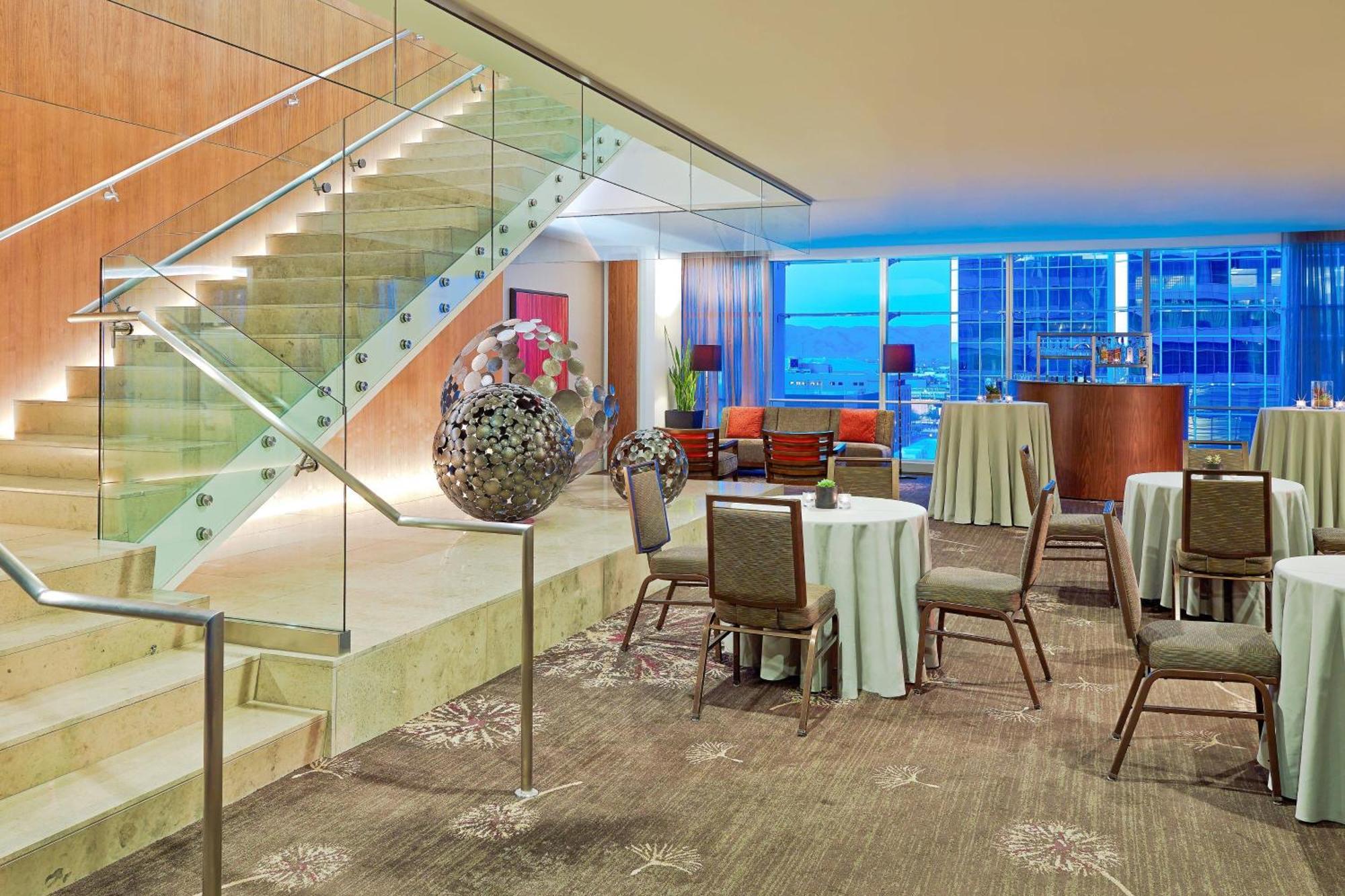 The Westin Phoenix Downtown Екстериор снимка