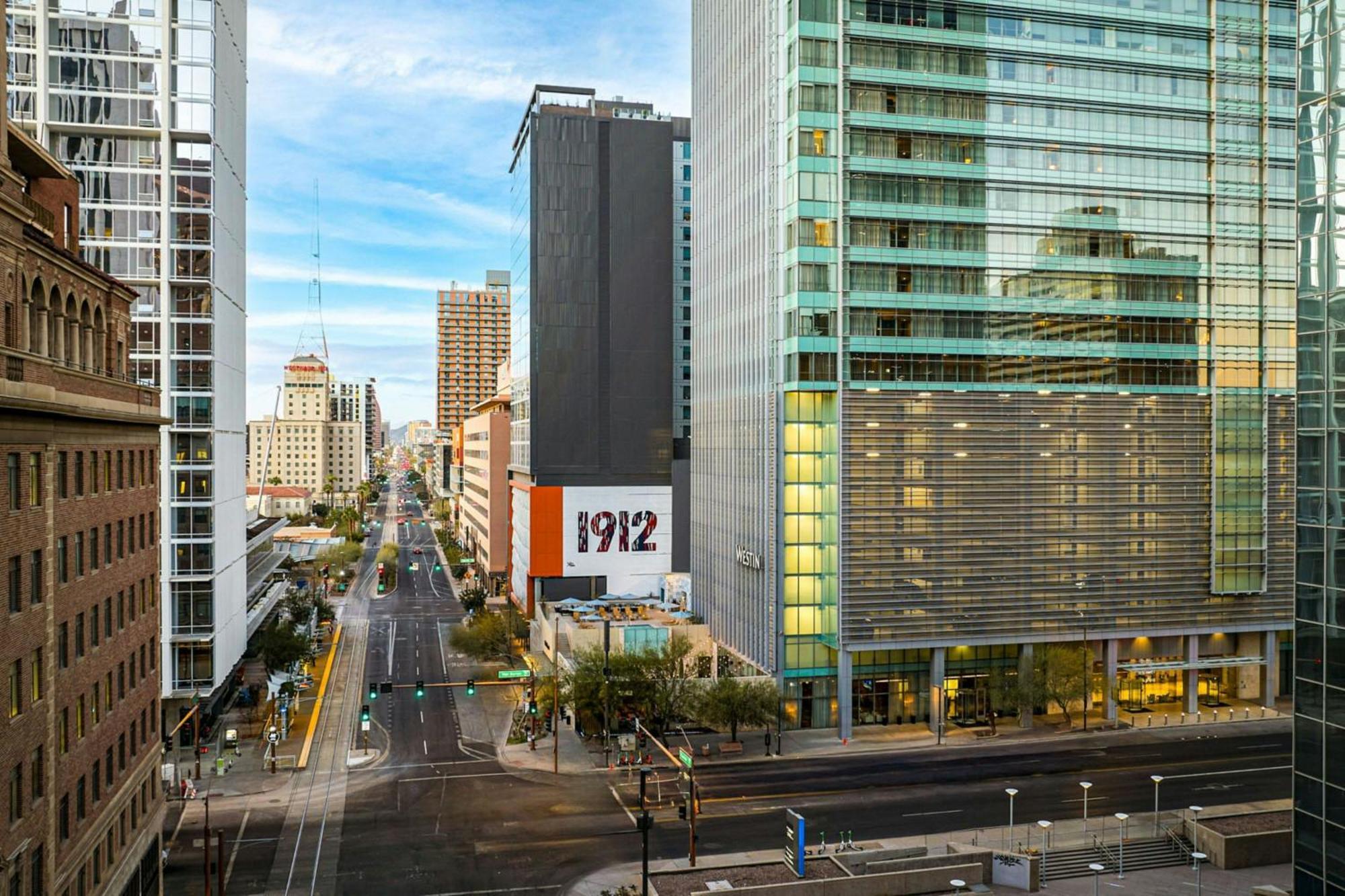 The Westin Phoenix Downtown Екстериор снимка